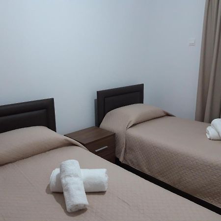 Costas Two-Bedroom Ground Floor Apartment Πάφος Εξωτερικό φωτογραφία