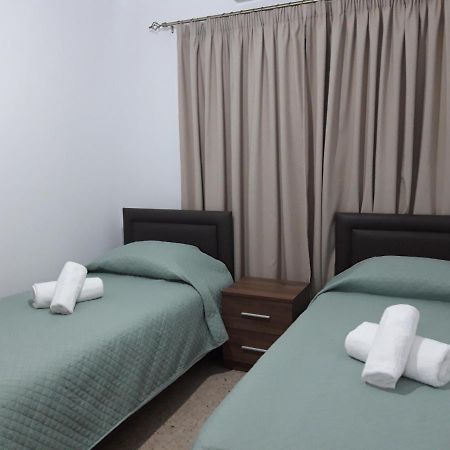 Costas Two-Bedroom Ground Floor Apartment Πάφος Εξωτερικό φωτογραφία